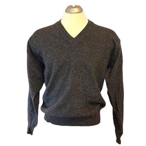 𝅺Wm H Leishman Vintage 100% Lambswool V-Neck Sweater (Wardrobe Essential)